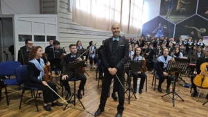 Universitatea din Oradea a deschis noul an pe acordurile propriului imn-150
