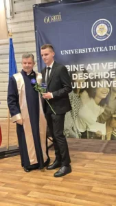 Universitatea din Oradea a deschis noul an pe acordurile propriului imn-153