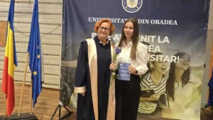 Universitatea din Oradea a deschis noul an pe acordurile propriului imn-155