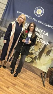 Universitatea din Oradea a deschis noul an pe acordurile propriului imn-156
