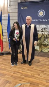 Universitatea din Oradea a deschis noul an pe acordurile propriului imn-165
