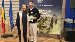 Universitatea din Oradea a deschis noul an pe acordurile propriului imn-167