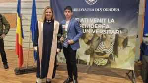 Universitatea din Oradea a deschis noul an pe acordurile propriului imn-169