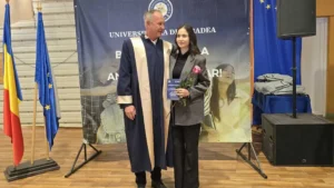 Universitatea din Oradea a deschis noul an pe acordurile propriului imn-171
