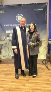 Universitatea din Oradea a deschis noul an pe acordurile propriului imn-174