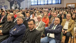 Universitatea din Oradea a deschis noul an pe acordurile propriului imn-195