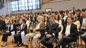 Universitatea din Oradea a deschis noul an pe acordurile propriului imn-204