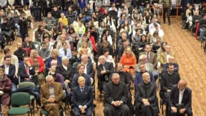 Universitatea din Oradea a deschis noul an pe acordurile propriului imn-207