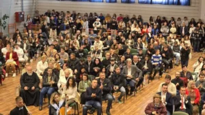 Universitatea din Oradea a deschis noul an pe acordurile propriului imn-208