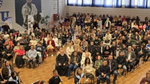 Universitatea din Oradea a deschis noul an pe acordurile propriului imn-209