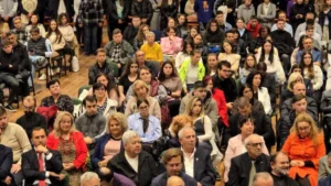 Universitatea din Oradea a deschis noul an pe acordurile propriului imn-213