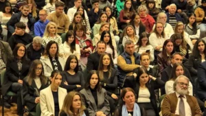 Universitatea din Oradea a deschis noul an pe acordurile propriului imn-215
