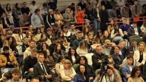 Universitatea din Oradea a deschis noul an pe acordurile propriului imn-221