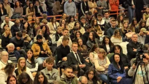 Universitatea din Oradea a deschis noul an pe acordurile propriului imn-222