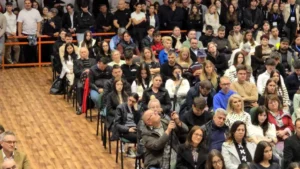 Universitatea din Oradea a deschis noul an pe acordurile propriului imn-231