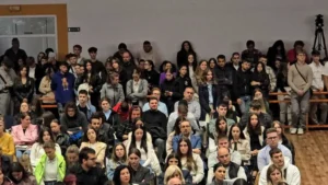 Universitatea din Oradea a deschis noul an pe acordurile propriului imn-232