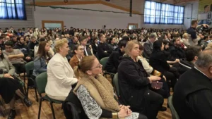 Universitatea din Oradea a deschis noul an pe acordurile propriului imn-25