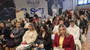 Universitatea din Oradea a deschis noul an pe acordurile propriului imn-26