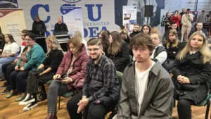 Universitatea din Oradea a deschis noul an pe acordurile propriului imn-30