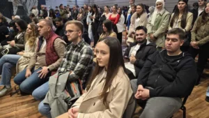 Universitatea din Oradea a deschis noul an pe acordurile propriului imn-40