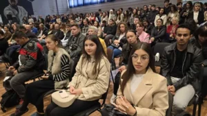 Universitatea din Oradea a deschis noul an pe acordurile propriului imn-46