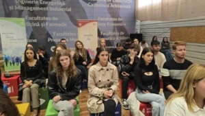 Universitatea din Oradea a deschis noul an pe acordurile propriului imn-51