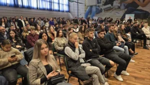 Universitatea din Oradea a deschis noul an pe acordurile propriului imn-73