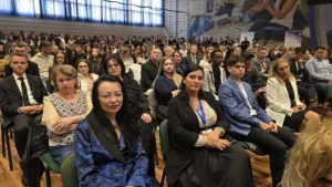 Universitatea din Oradea a deschis noul an pe acordurile propriului imn-78