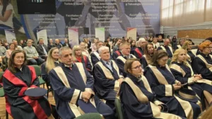 Universitatea din Oradea a deschis noul an pe acordurile propriului imn-82