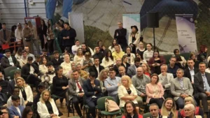 Universitatea din Oradea a deschis noul an pe acordurile propriului imn-83