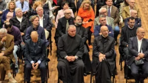 Universitatea din Oradea a deschis noul an pe acordurile propriului imn-96