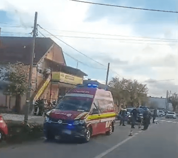 Accident mortal la Marghita. O bătrână a murit în urma impactului cu o autospecială SMURD