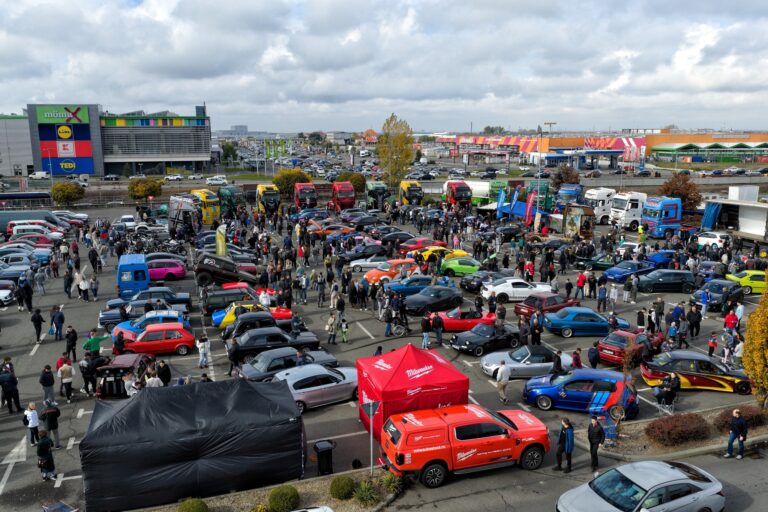 Pasiune pe roți. Expo Auto Oradea, în parcarea de la Era Shopping Park