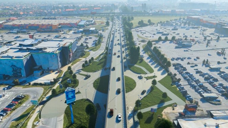 Au început lucrările la pasajul suprateran de la ERA Shopping Oradea (FOTO)