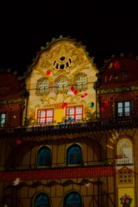 video mapping palatul vulturul negru 1