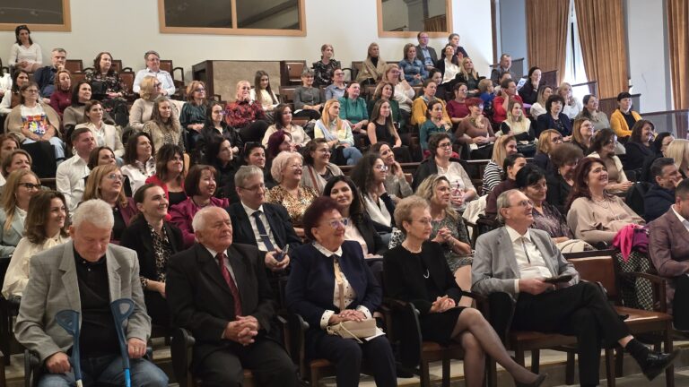 Ziua Educației, în Bihor. Workshop pentru starea de bine a profesorilor (Galerie Foto)
