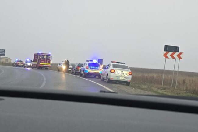 Accident grav între Oradea și Biharia. Șoferul implicat este resuscitat