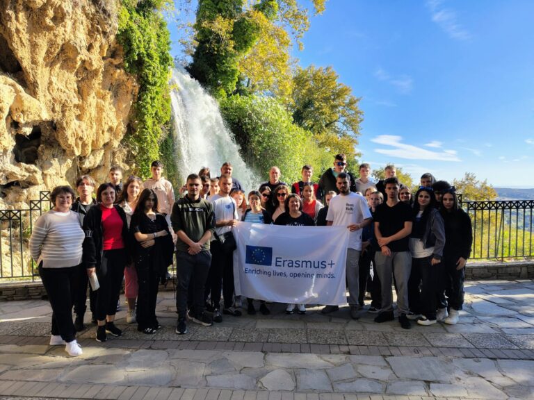 Învățare și aventură în Grecia pentru elevii din Vadu Crișului