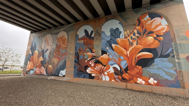 „Grădina din Oraș” – pictura murală de sub Podul de la Piața 100 a fost finalizată