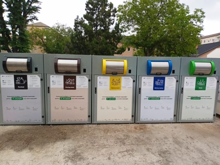Primăria Oradea testează un nou model de insule ecologice digitalizate, îmbunătățit pe baza sugestiilor cetățenilor