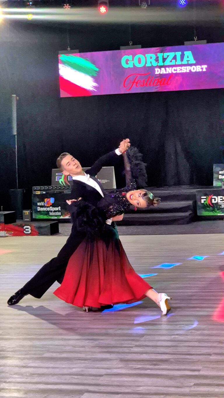 Rezultate excelente în Italia pentru doi orădeni, dublu campioni naționali la dans sportiv