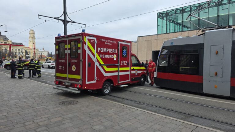 Accident grav pe strada Independenței din Oradea. Șofer resuscitat la fața locului