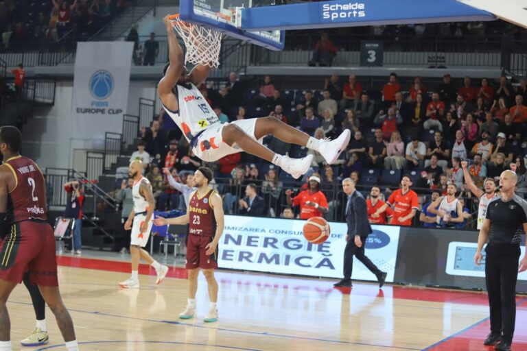 CSM CSU Raiffeisen Oradea a pierdut la limită în fața lui Bosna Sarajevo, după un duel intens în FIBA Europe Cup