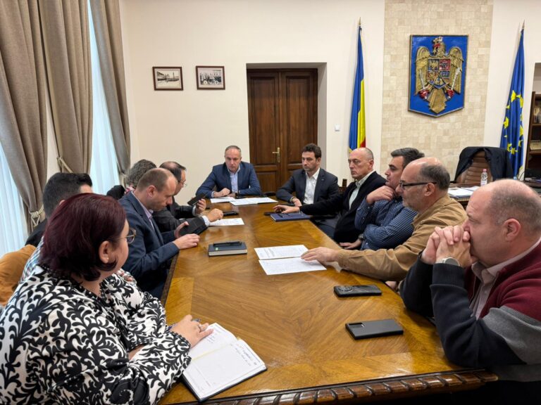 Alunecări de teren pe dealul Podgoria din Oradea. Autoritățile au decis măsuri urgente