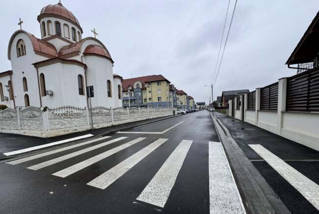 Comuna Sânmartin își schimbă „fața”. Șase străzi au fost asfaltate în zona ANL