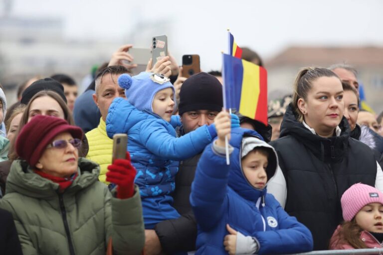 Ziua Națională a fost sărbătorită la Oradea prin ceremonii militare, momente artistice și un mesaj despre unitate (FOTO)