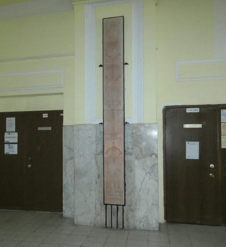Două lucrări semnate de sculptorul orădean Iosif Fekete îmbogățesc patrimoniul cultural al Universității din Oradea