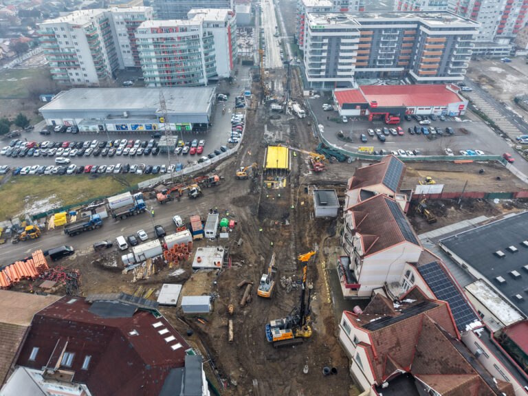 Pasajul Oneștilor din Oradea, realizat în proporție de 65%. A început turnarea plăcii de beton (Foto)