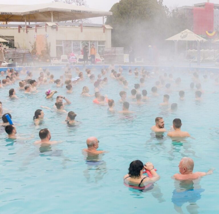 Temperatura apei a revenit la normal la Ștrandul Apollo din Băile Felix, anunță reprezentanții complexului. Potrivit acestora, problema ar fi fost de natură tehnică