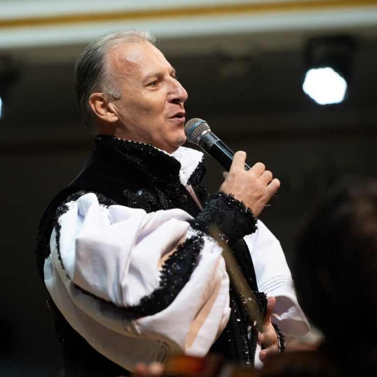 „Românește”, spectacol de muzică și tradiție la Filarmonica de Stat Oradea, cu Diana Țugui și Dinu Iancu Sălăjanu